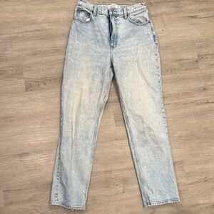 Abercrombie & Fitch Women's Light Wash 90s Straight Leg ultra high rise Jeans